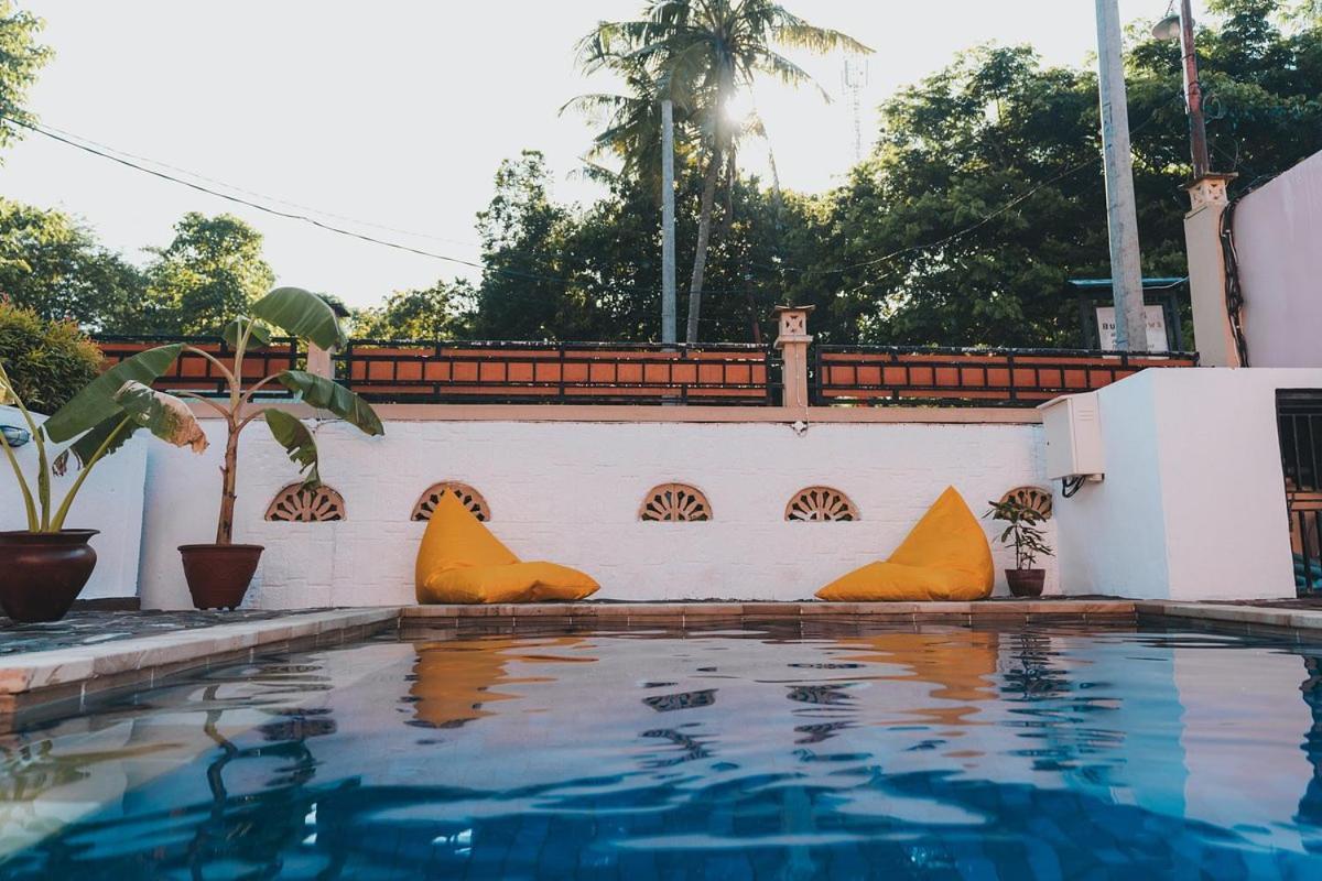Mong Bungalows Kuta  エクステリア 写真