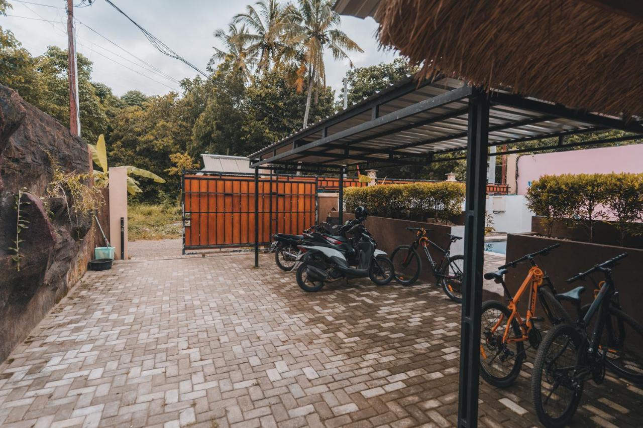 Mong Bungalows Kuta  エクステリア 写真